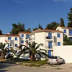 Vliho Bay Boutique Yénion