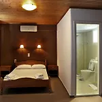 Vliho Bay Boutique 호텔 Yénion