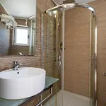 Vliho Bay Boutique Yénion