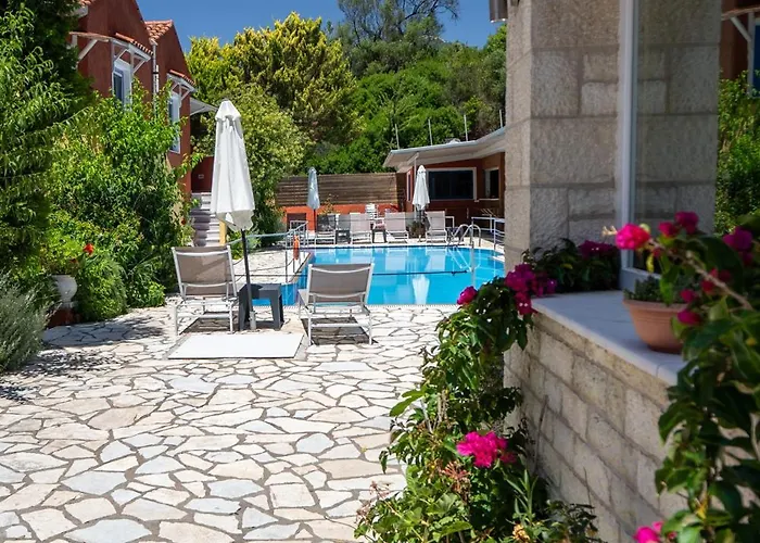 Vliho Bay Boutique Yénion