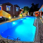 Vliho Bay Boutique Γένι