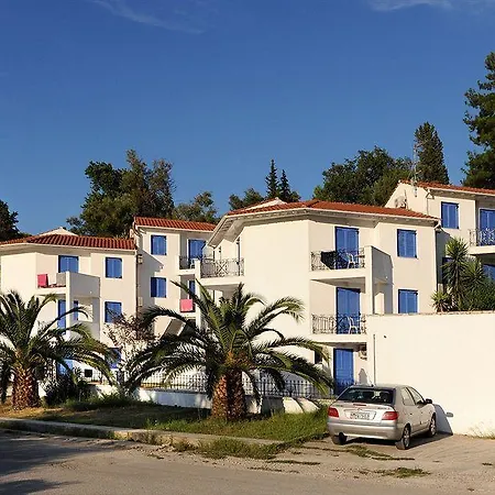 Vliho Bay Boutique Yénion