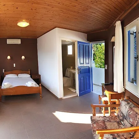Vliho Bay Boutique Yénion