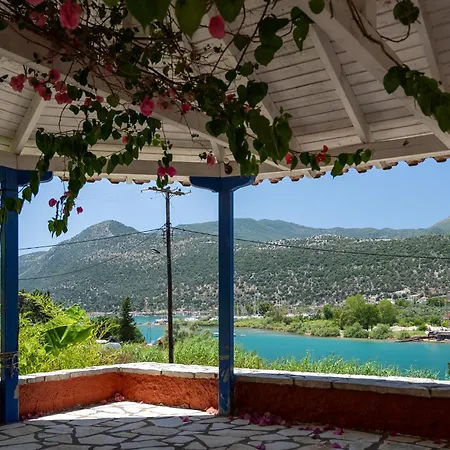 Vliho Bay Boutique Отель